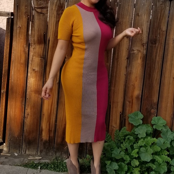 💖AMAZING Head Turning Bodycon Dress - Picture 1 of 3